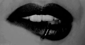 lips,lipstick,piercing