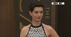anne hathaway,red carpet,oscars 2014,laughing,mr