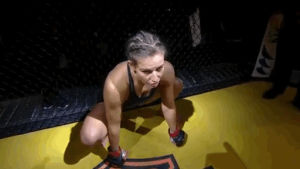 miesha tate,ufc,fighter,focus,cage,ufc 200,crouch,crouching