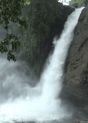 waterfall,beautiful,nature