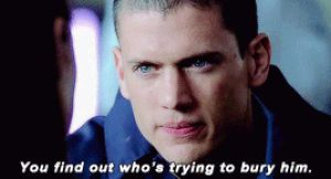 prison break,michael scofield,ive made so many s from the pilot omgggg,one,1x01,pbedit,beccas rewatch,veronica donovan,only one more scene from the pilot then on to ep 2,anyways ugh i miss veronica and i wish she was there for the whole show
