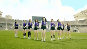 nayeon,jihyo,tzuyu,cheerleader,kpop,twice,sana,mina,momo,dahyun,chaeyoung,jeongyeon,cheer up,k pop