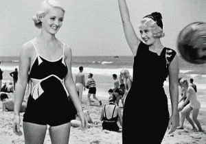 bette davis,joan blondell,1930s,film,jb,bd,1932,ruthelizabeths,jump into,jump into the weekend,golf ball