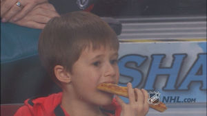 pizza,eat,hockey,eating,nhl,ice hockey,za,nhl fans,nhl fan,eating pizza