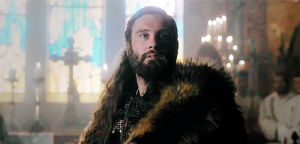 Rollo Clive Standen Bart Gif Find On Gifer