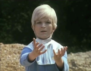 scary,tv,horror,80s,weird,creepy,spooky,british,80s horror,britain,british horror,the boy from outer space