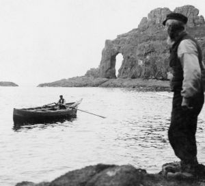ireland,vintage,3d,ocean,boat,vintage3d,stereograph,rowing,bw