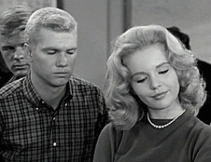 the many loves of dobie gillis,tuesday weld,season 1,warren beatty,just came from the heart,helping others,heart fingers