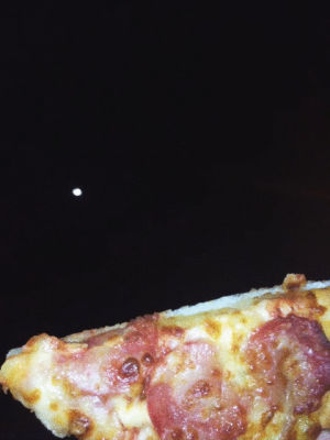 pizza,night,moon,phhhoto