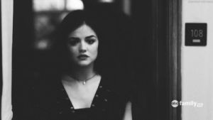 lucy hale,lucy hale crying,cry,lucy,hale