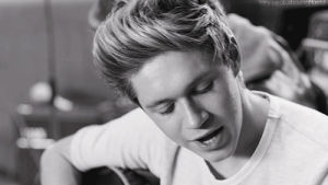 one direction,music,love,money,niall horan,cry,new york,lily collins