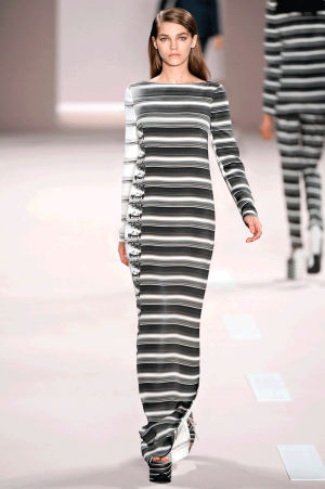 fashion,fashgif,runway,movement,pfw,stripes,spring 2012,samantha gradoville,akris,albert kriemler