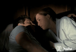 good night kiss,make love,the x files,making love,kiss in bed,gillian anderson,cuddle,dana scully,david duchovny,embracing,tv,couple,hulu,fox mulder,embrace,fox television classics