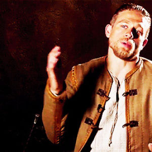 charlie hunnam,king arthur,knights of the round table