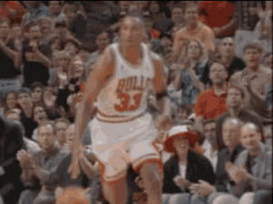 scottie pippen,sports,nba,catch,throw,chicago bulls,pass,1994,1990,1991,1993,1997,1996,volley ball,all star