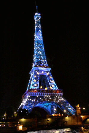 paris,eiffel tower,viajes,blood splatter,cultura,science,arquitectura,francia