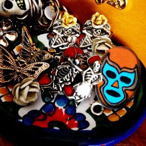 skulls,jewelry,mexican,roses,butterflies,skeletons,luchador,mariposas,joyas,calaveras