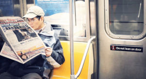 underground,new york city,newspaper,cinemagraph,subway