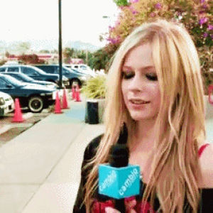 Allzees Parte Avril Lavigne Gif Find On Gifer