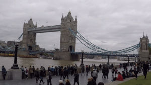 tower bridge,london,bridge,tourist,art,artist,river,boat,time lapse,thames,alex evans,artist in residence,alex evans art,oswalt