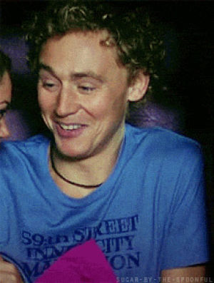 tom hiddleston,happy