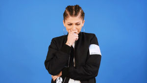 zendaya,fake cry,sorry i cant do this