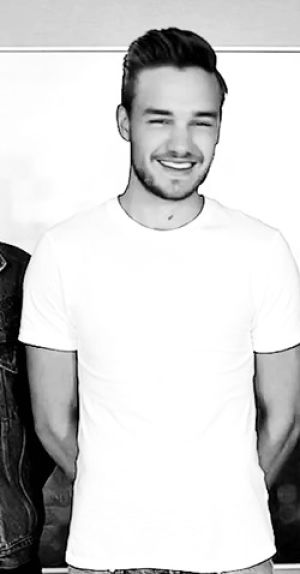 black and white,smile,one direction,boy,liam payne,1d,liam,payne,cute boy,chocolate covered strawberries