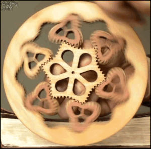 wheel,spinning,triangle,gear,wooden