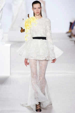fashion,flying,wedding dress,art,fashgif,flowers,flower,fly,butterfly,flight,bugs,insects,floral,haute couture,couture,butterflies,lace,white dress,giambattista valli,esther heesch,white lace,yellow flowers