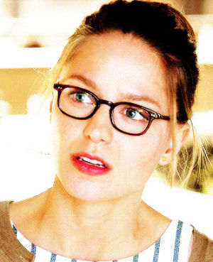 kara danvers gif find on gifer kara danvers gif find on gifer