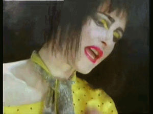 siouxsie and the banshees,goth,bloop,siouxsie sioux,dancing,80s,perfect,perf,squee,woo,my idol,the 80s,i cri evry tiem,le squee,ugh she so perfect
