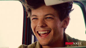 louis tomlinson,one direction,laughing,laugh,giggle