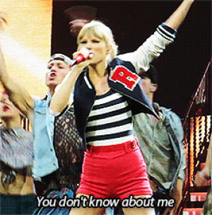 dancing,taylor swift,live,taylor,silly,swift,22,awkwrd