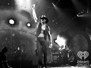 music,party,excited,celebrate,2013,peace,iheartradio,country,iheartradio music festival,tim mcgraw,iheartcountry