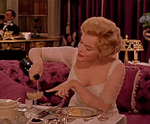 alcohol,drinking,champagne,wine,vintage,marilyn monroe,50s,booze,the prince and the show girl,1950s,movie,liquor
