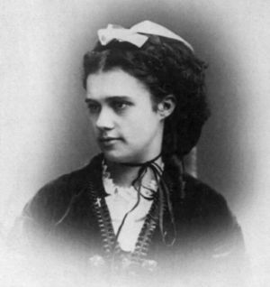 19th century,black and white,1871,stereogram,vintage,3d,woman,serious,wiggle,portrait,wigglegram,vintage3d,vintage 3d,1870s,portrait photography,portraiture,vintage portrait,vintage portraiture,bw