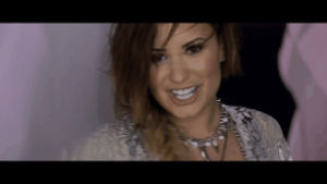 somebody to you,girl,demi lovato,smile,beach,flying,the wamps