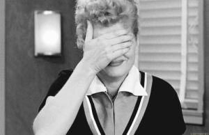 peeking,lucy,peek,i love lucy,lucille ball,look down,cant look,cant watch