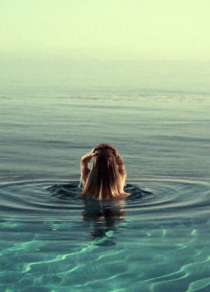 ocean,swimming,long hair,tv,beach