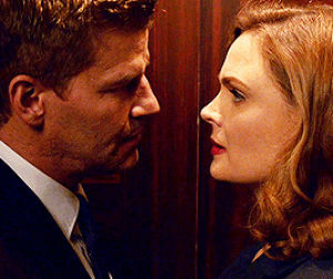 emily deschanel,bones,booth and brennan,bonestv,david boreanaz,10x10,how how are these two still so damn good together even after all of these years