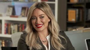 laughing,hilary duff,kelsey peters,smile,smiling,laugh,tvland,younger,youngertv