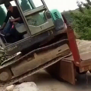 excavator,truck,wcgw