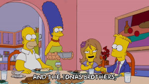 homer simpson,bart simpson,marge simpson,episode 17,laughing,season 20,speaking,giggling,20x17,paying attention,listenign