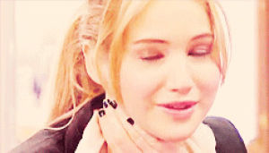 jennifer lawrence,embarrassing,laugh,idol,smile,interview,france,actress,winters bone,very cute,laugt