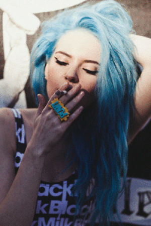 smoking girl,smoke,blue hair,smoking,cigarrete,girl,style