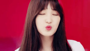 hwi hwi,kissing,mwah,kpop,kiss,k pop,laboum