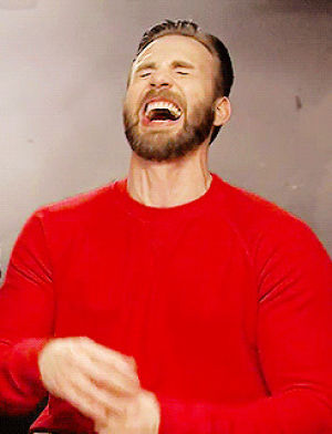 captain america,chris evans,laughing,laugh,hysterical