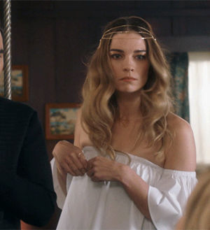 omg,funny,surprise,shock,oh my god,comedy,schitts creek,alexis rose,annie murphy,cbc,humour,hit,canadian,schittscreek