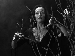 Vampira maudit plan 9 from outer space GIF - Find on GIFER