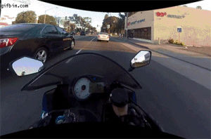 motorcycle,crashes,avoids